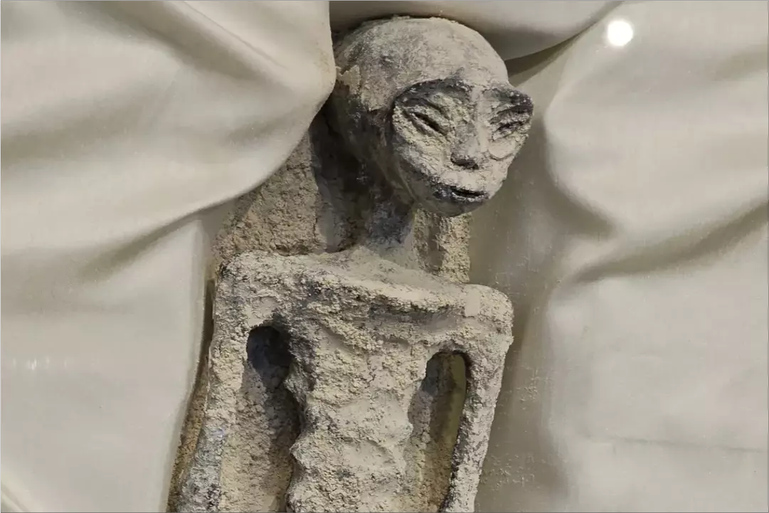 O mistério das múmias alienígenas ou será uma farsa bem planejada?